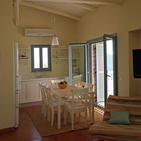 Urania Luxury Villas Pondi المظهر الخارجي الصورة